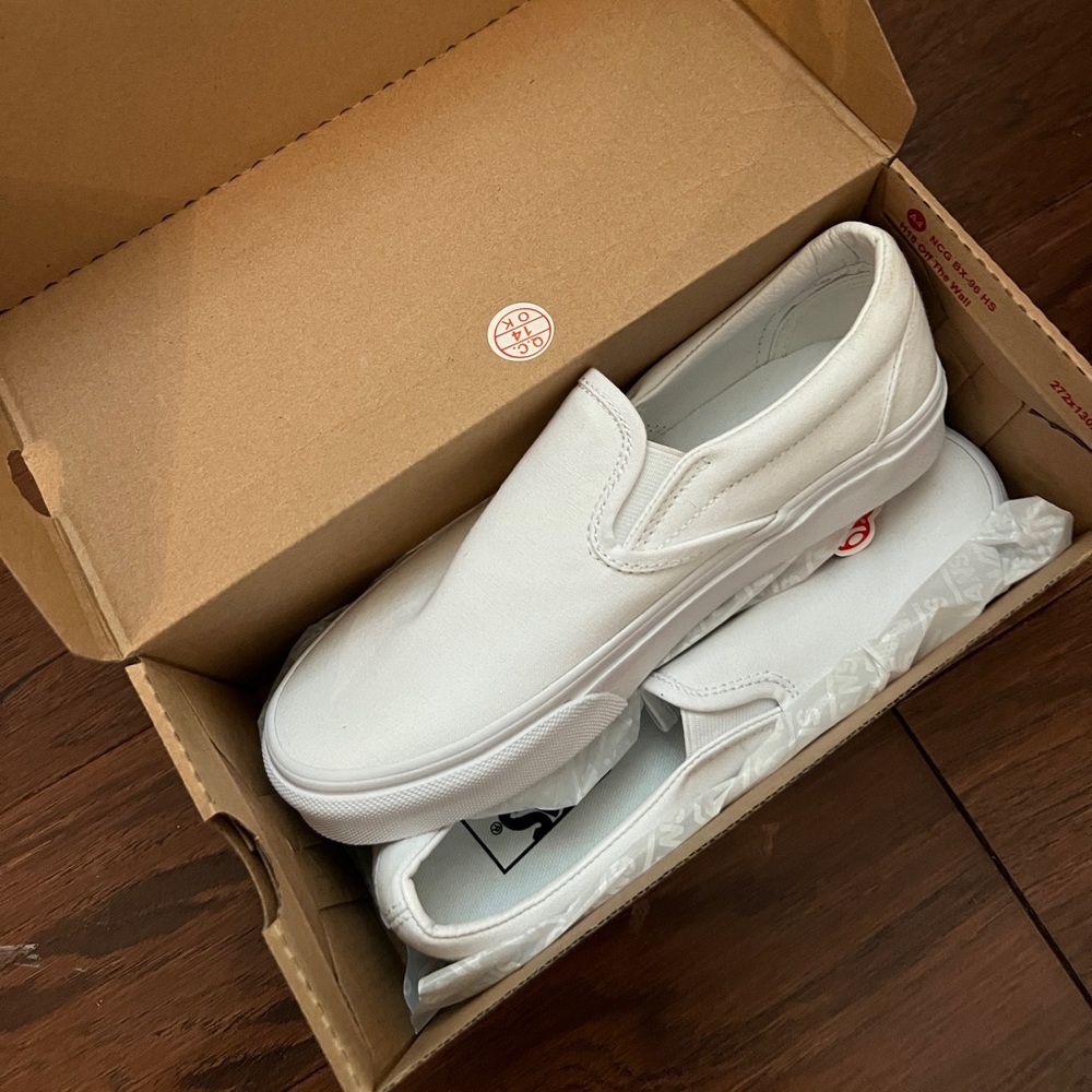 Classic Slip On White Vans
